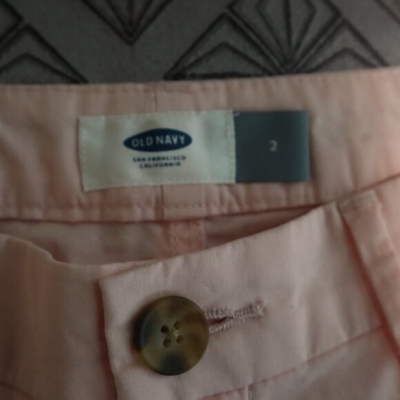 Old Navy | Pink Chino Shorts, Size 2 - Picture 5 of 6